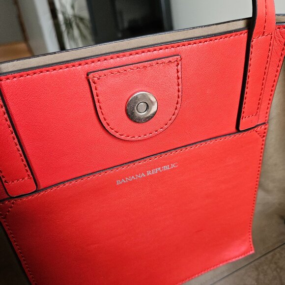 Banana Republic Large Open Leather Tote Bag in Strawberry Coral Color - Picture 9 of 13